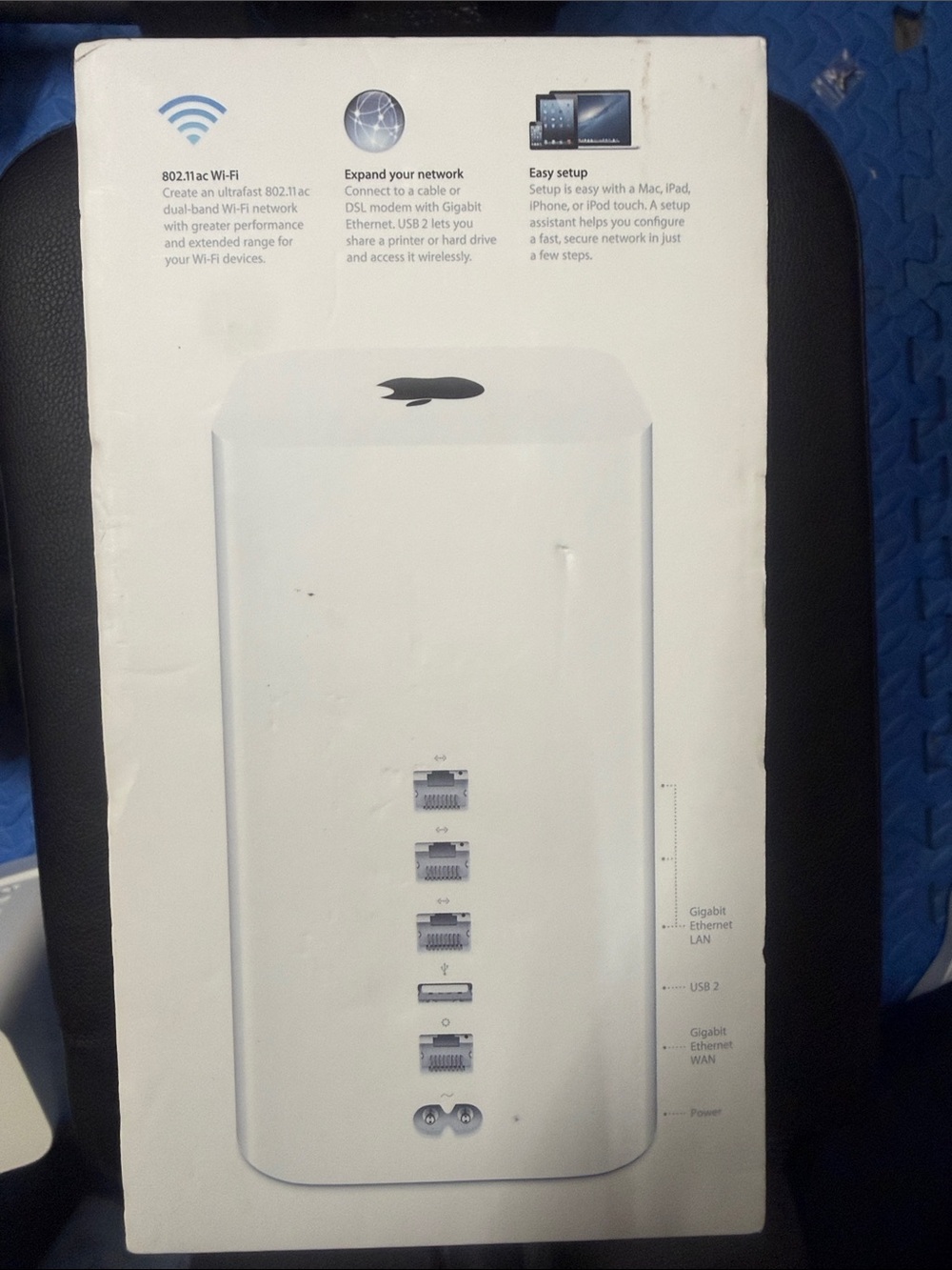 AirPort Extreme Router - Model A1521 - Picture 2 of 7